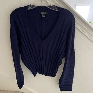 Forever 21 Contemporary V-Neck Sweater Size M